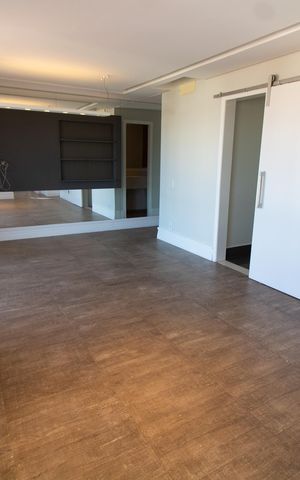 Apartamento à venda com 170m², 3 quartos e 3 vagas Apartamento à venda com 170m², 3 quartos e 3 vagasSala