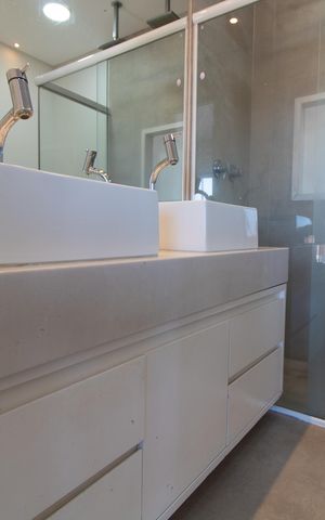 Apartamento à venda com 170m², 3 quartos e 3 vagas Apartamento à venda com 170m², 3 quartos e 3 vagasSuíte 2 Banheiro