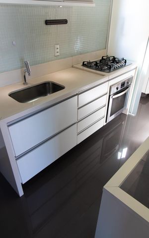 Apartamento à venda com 170m², 3 quartos e 3 vagas Apartamento à venda com 170m², 3 quartos e 3 vagasCozinha