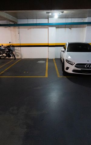 Apartamento à venda com 170m², 3 quartos e 3 vagas Apartamento à venda com 170m², 3 quartos e 3 vagasÁrea comum
