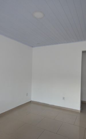 Casa para alugar com 90m², 3 quartos e 2 vagasSala