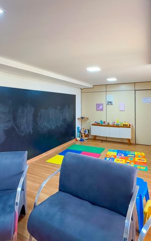 Apartamento à venda com 209m², 3 quartos e 3 vagas Apartamento à venda com 209m², 3 quartos e 3 vagasBrinquedoteca