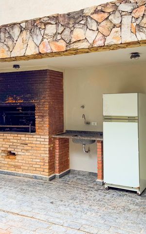 Apartamento à venda com 209m², 3 quartos e 3 vagas Apartamento à venda com 209m², 3 quartos e 3 vagasChurrasqueira
