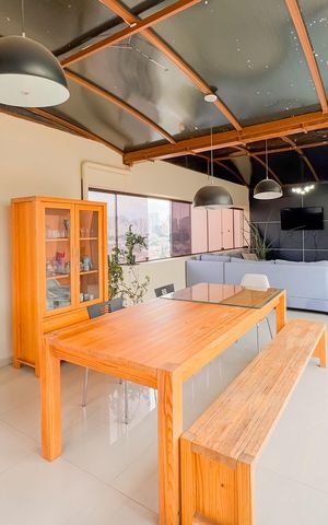 Apartamento à venda com 209m², 3 quartos e 3 vagas Apartamento à venda com 209m², 3 quartos e 3 vagasCobertura