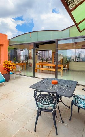 Apartamento à venda com 209m², 3 quartos e 3 vagas Apartamento à venda com 209m², 3 quartos e 3 vagasCobertura