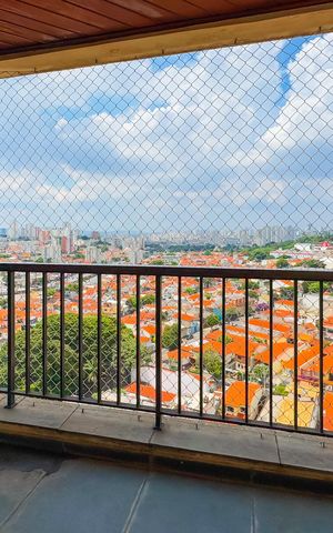 Apartamento à venda com 209m², 3 quartos e 3 vagas Apartamento à venda com 209m², 3 quartos e 3 vagasVaranda da Sala