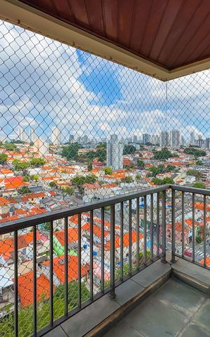 Apartamento à venda com 209m², 3 quartos e 3 vagas Apartamento à venda com 209m², 3 quartos e 3 vagasVaranda da Suíte