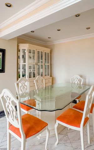 Apartamento à venda com 209m², 3 quartos e 3 vagas Apartamento à venda com 209m², 3 quartos e 3 vagasSala de Jantar