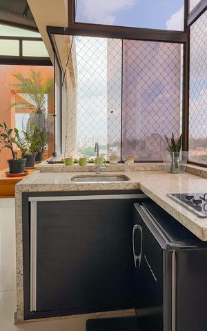 Apartamento à venda com 209m², 3 quartos e 3 vagas Apartamento à venda com 209m², 3 quartos e 3 vagasCobertura