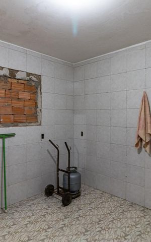 Casa à venda com 525m², 8 quartos e 4 vagas Casa à venda com 525m², 8 quartos e 4 vagasCasa 3 - Área de Serviço
