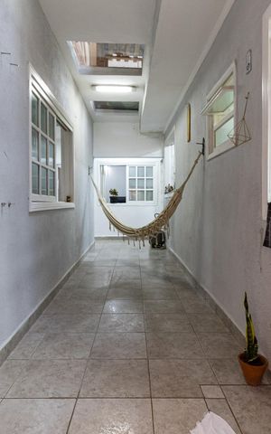 Casa à venda com 525m², 8 quartos e 4 vagas Casa à venda com 525m², 8 quartos e 4 vagasCasa 2 - Corredor Externo