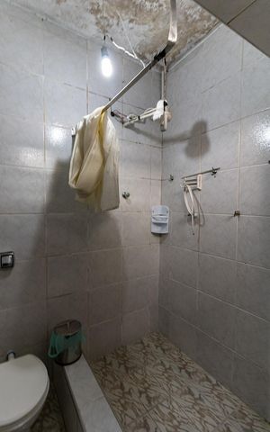 Casa à venda com 525m², 8 quartos e 4 vagas Casa à venda com 525m², 8 quartos e 4 vagasCasa 3 - Banheiro 2