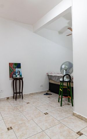 Casa à venda com 525m², 8 quartos e 4 vagas Casa à venda com 525m², 8 quartos e 4 vagasCasa 2 - Quarto 2