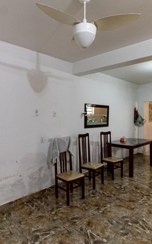 Casa à venda com 525m², 8 quartos e 4 vagas Casa à venda com 525m², 8 quartos e 4 vagasCasa 3 - Sala