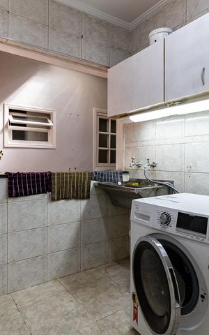 Casa à venda com 525m², 8 quartos e 4 vagas Casa à venda com 525m², 8 quartos e 4 vagasCasa 2 - Área de Serviço