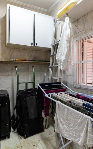 Casa à venda com 525m², 8 quartos e 4 vagas Casa à venda com 525m², 8 quartos e 4 vagasCasa 2 - Área de Serviço