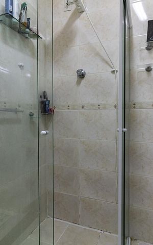 Casa à venda com 525m², 8 quartos e 4 vagas Casa à venda com 525m², 8 quartos e 4 vagasCasa 2 - Banheiro