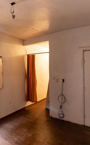 Casa à venda com 525m², 8 quartos e 4 vagas Casa à venda com 525m², 8 quartos e 4 vagasCasa 3 - Quarto 4