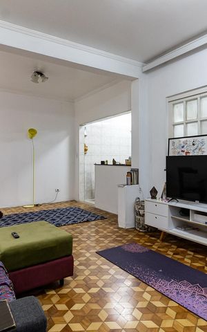 Casa à venda com 525m², 8 quartos e 4 vagas Casa à venda com 525m², 8 quartos e 4 vagasCasa 2 - Sala