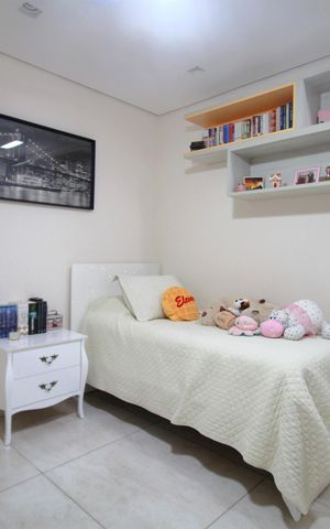Apartamento à venda com 220m², 4 quartos e 4 vagasQuarto 2