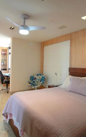 Apartamento à venda com 220m², 4 quartos e 4 vagasSuite