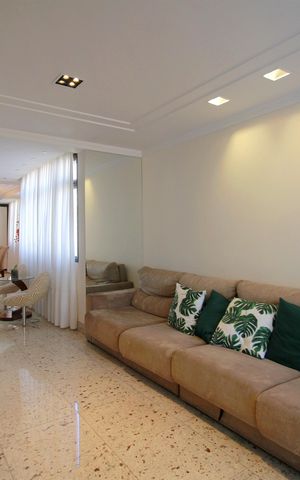 Apartamento à venda com 220m², 4 quartos e 4 vagasSala