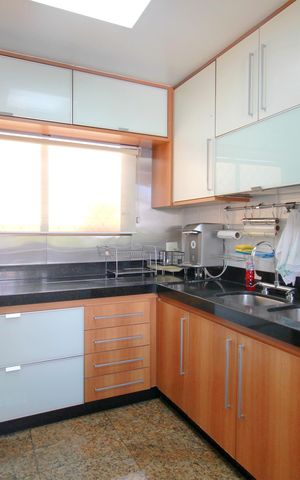 Apartamento à venda com 220m², 4 quartos e 4 vagasCozinha