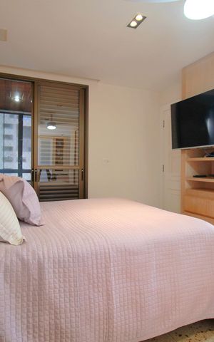 Apartamento à venda com 220m², 4 quartos e 4 vagasSuite