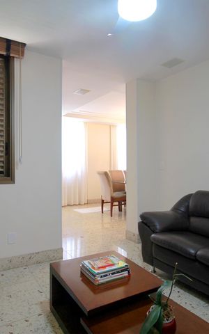 Apartamento à venda com 220m², 4 quartos e 4 vagasSala de Estar