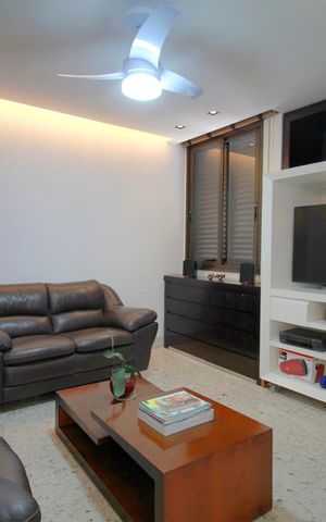 Apartamento à venda com 220m², 4 quartos e 4 vagasSala de Estar