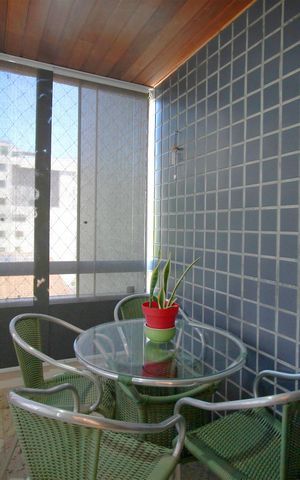 Apartamento à venda com 220m², 4 quartos e 4 vagasVaranda da Suite