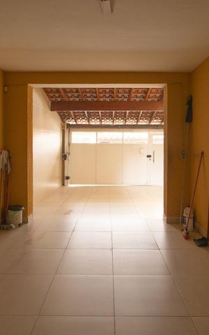 Casa à venda com 224m², 3 quartos e 3 vagas Casa à venda com 224m², 3 quartos e 3 vagasGaragem