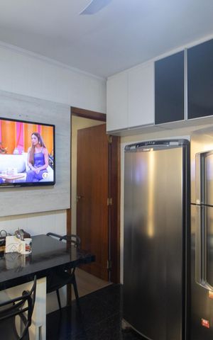Casa à venda com 224m², 3 quartos e 3 vagas Casa à venda com 224m², 3 quartos e 3 vagasCozinha