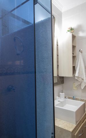 Casa à venda com 224m², 3 quartos e 3 vagas Casa à venda com 224m², 3 quartos e 3 vagasBanheiro 2