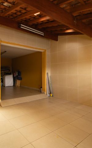 Casa à venda com 224m², 3 quartos e 3 vagas Casa à venda com 224m², 3 quartos e 3 vagasGaragem