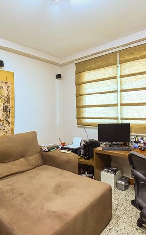 Apartamento à venda com 198m², 4 quartos e 2 vagas Apartamento à venda com 198m², 4 quartos e 2 vagasQuarto 1