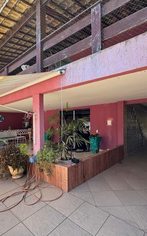 Casa de condomínio à venda com 300m², 4 quartos e 1 vaga Casa de condomínio à venda com 300m², 4 quartos e 1 vagaÁrea externa