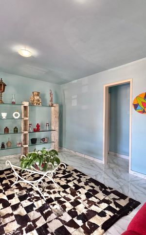 Casa de condomínio à venda com 300m², 4 quartos e 1 vaga Casa de condomínio à venda com 300m², 4 quartos e 1 vagaSala (Segundo anda)