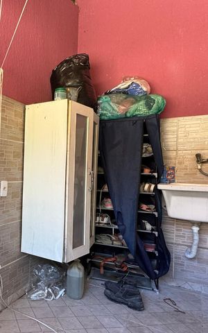 Casa de condomínio à venda com 300m², 4 quartos e 1 vaga Casa de condomínio à venda com 300m², 4 quartos e 1 vagaLavanderia