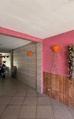 Casa de condomínio à venda com 300m², 4 quartos e 1 vaga Casa de condomínio à venda com 300m², 4 quartos e 1 vagaÁrea externa