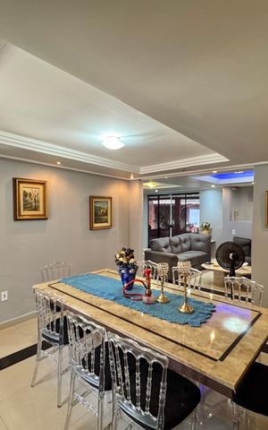 Casa de condomínio à venda com 300m², 4 quartos e 1 vaga Casa de condomínio à venda com 300m², 4 quartos e 1 vagaSala