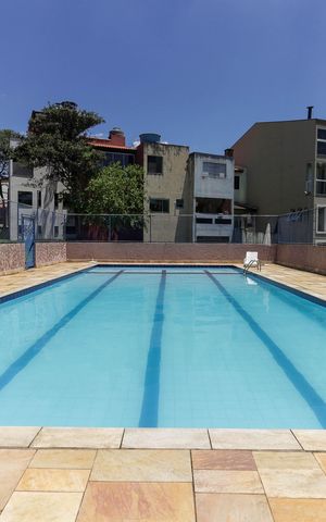 Casa de condomínio à venda com 140m², 3 quartos e 2 vagasPiscina
