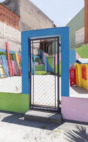 Casa de condomínio à venda com 140m², 3 quartos e 2 vagasPlayground ( reforma )