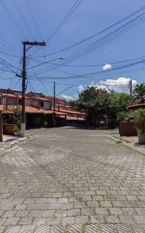 Casa de condomínio à venda com 140m², 3 quartos e 2 vagasCondomínio