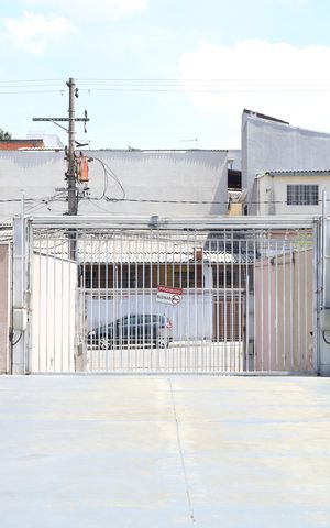 Apartamento à venda com 47m², 2 quartos e 1 vagaÁrea comum - Estacionamento - Portão