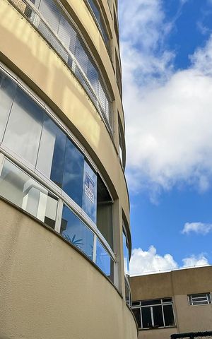 Apartamento à venda com 104m², 3 quartos e 2 vagasFachada + plaquinha