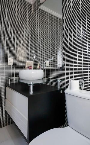 Apartamento à venda com 104m², 3 quartos e 2 vagasBanheiro da suíte