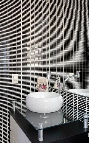 Apartamento à venda com 104m², 3 quartos e 2 vagasBanheiro da suíte
