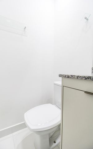 Apartamento à venda com 70m², 3 quartos e 2 vagas Apartamento à venda com 70m², 3 quartos e 2 vagasBanheiro 2