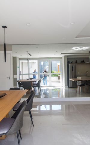 Apartamento à venda com 70m², 3 quartos e 2 vagas Apartamento à venda com 70m², 3 quartos e 2 vagasÁrea comum - Salão de festas